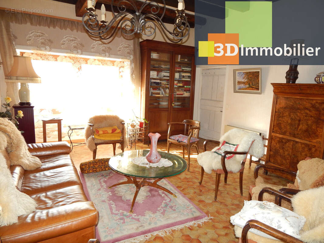 PIÈCE DE VIE 62 m² - Maison à LONS-LE-SAUNIER