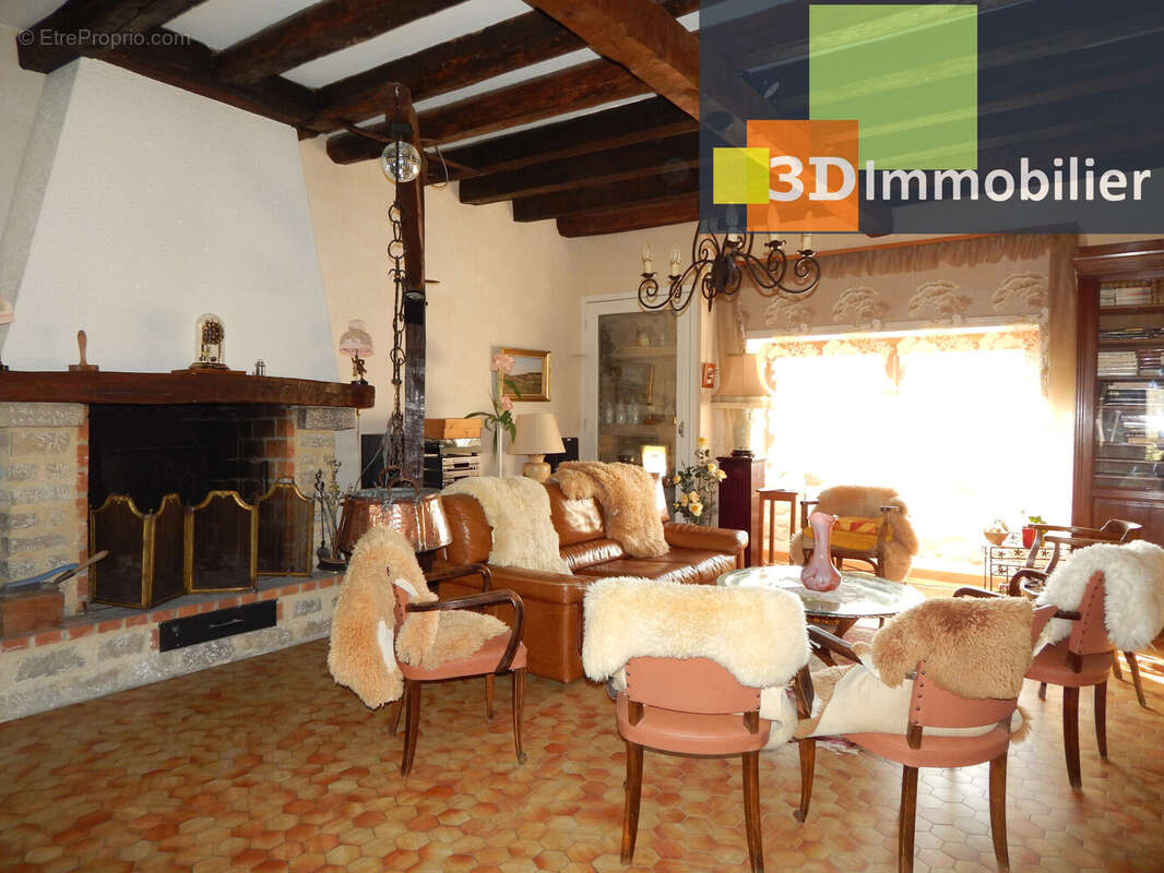 PIÈCE DE VIE 62 m² - Maison à LONS-LE-SAUNIER