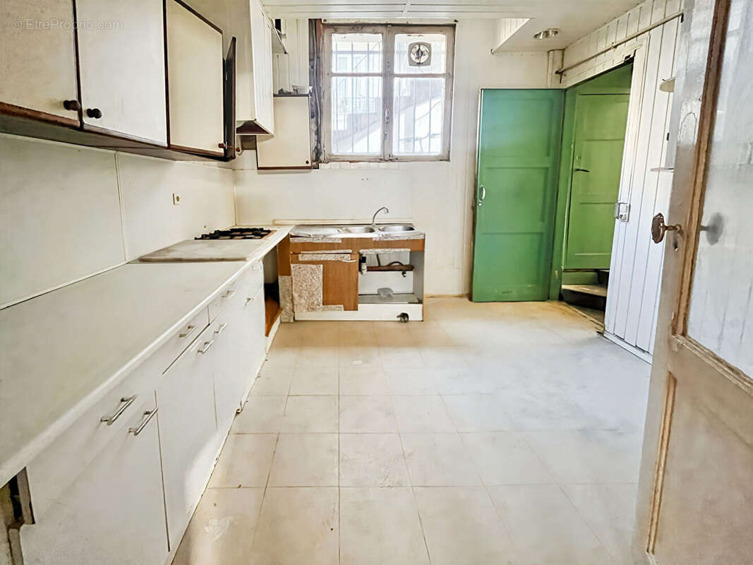 Appartement à PARIS-20E