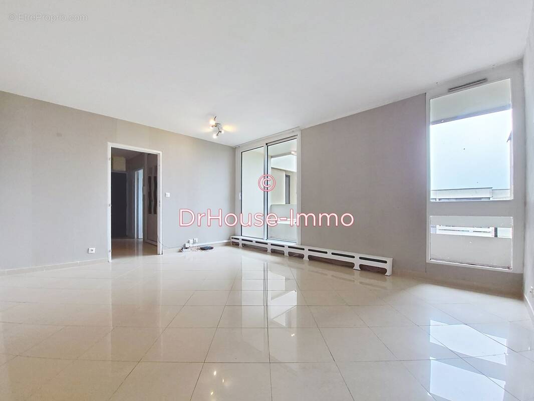 Appartement à ELANCOURT