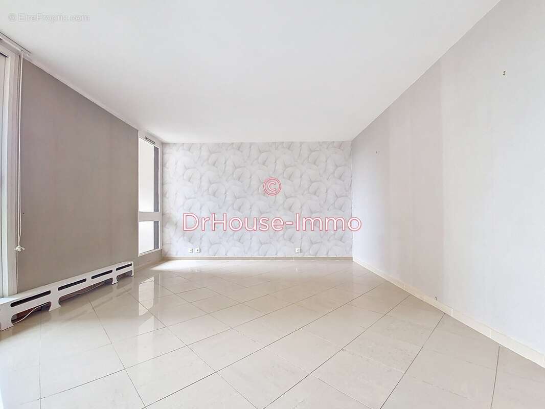 Appartement à ELANCOURT