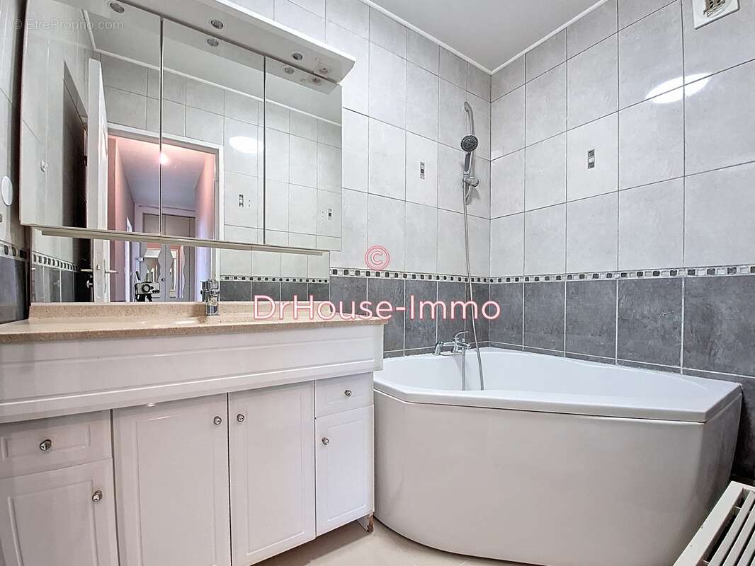 Appartement à ELANCOURT