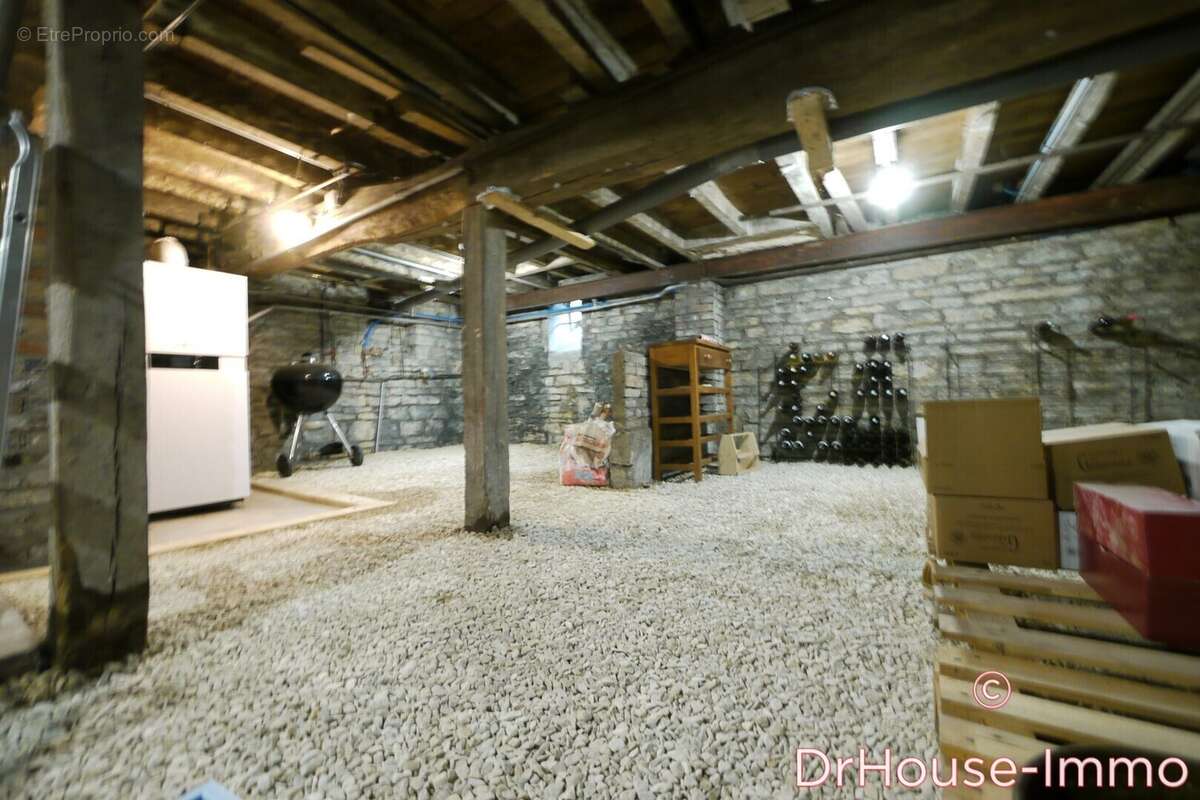 Maison à SAINTE-SAVINE