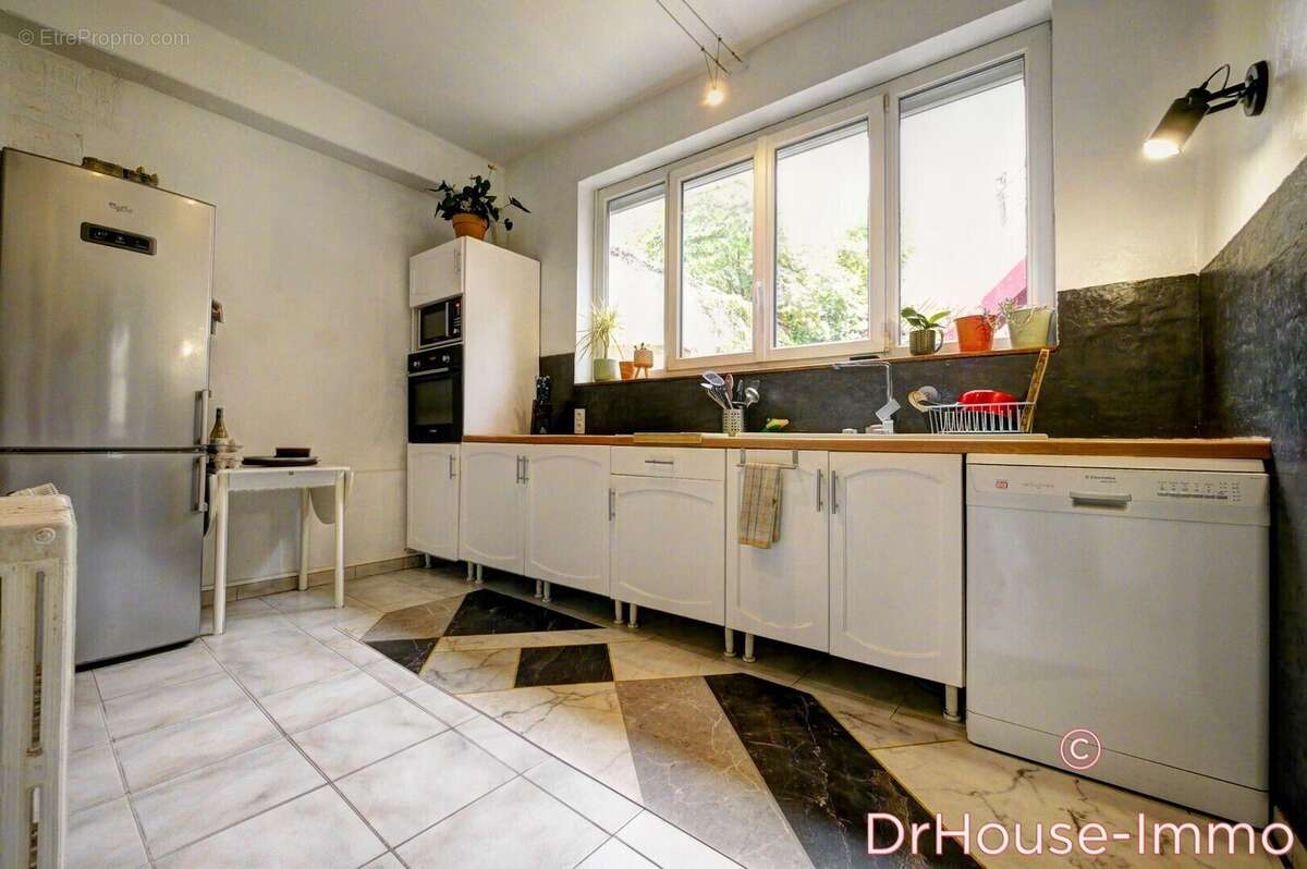 Maison à SAINTE-SAVINE