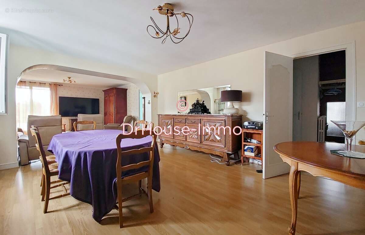 Maison à CHATELLERAULT