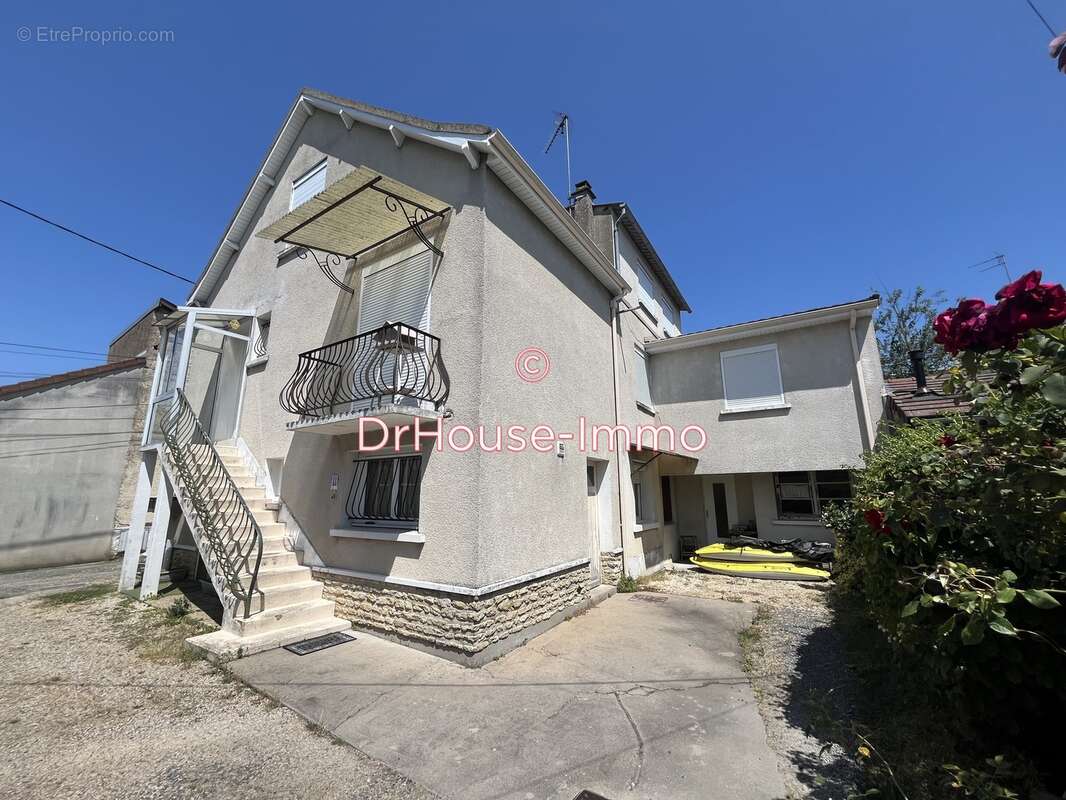 Maison à CHATELLERAULT