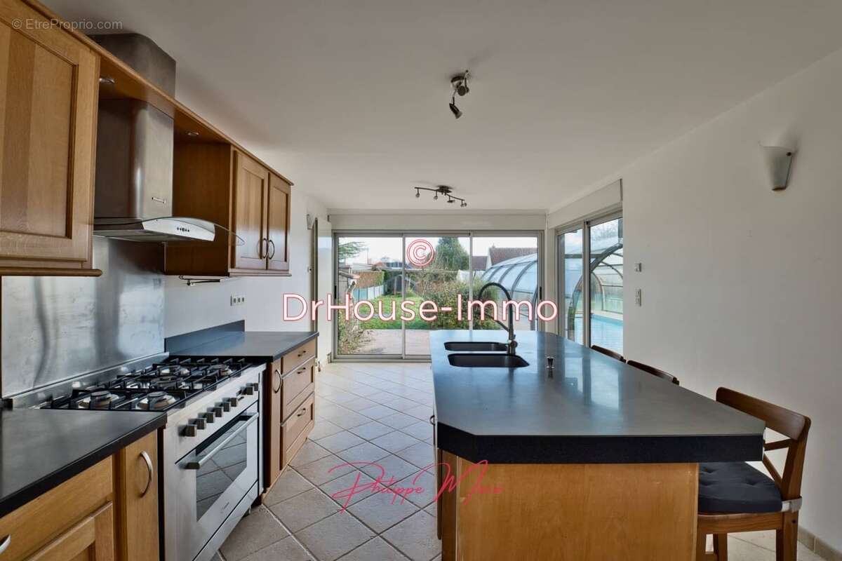 Maison à AUZOUVILLE-SUR-RY