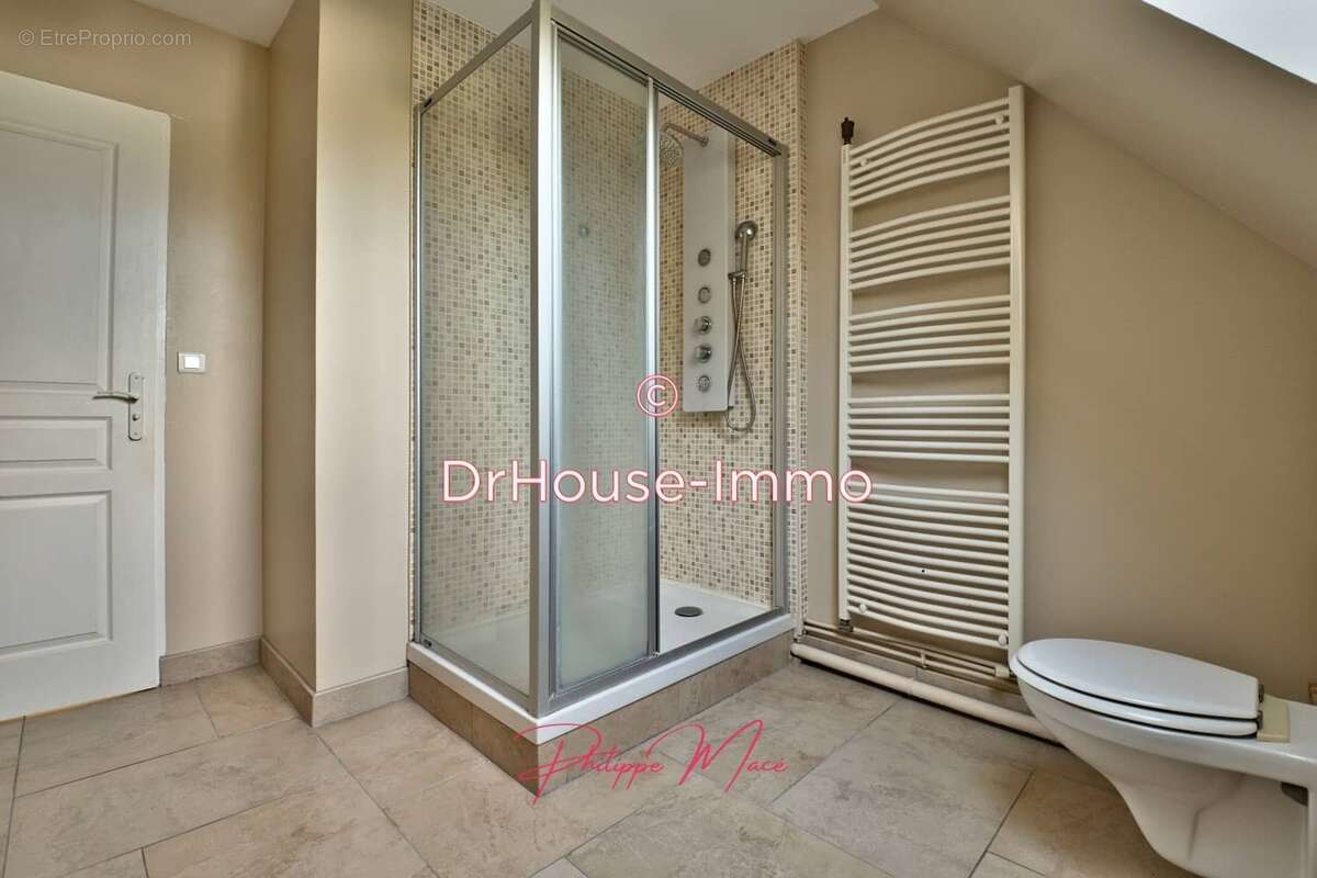 Maison à AUZOUVILLE-SUR-RY