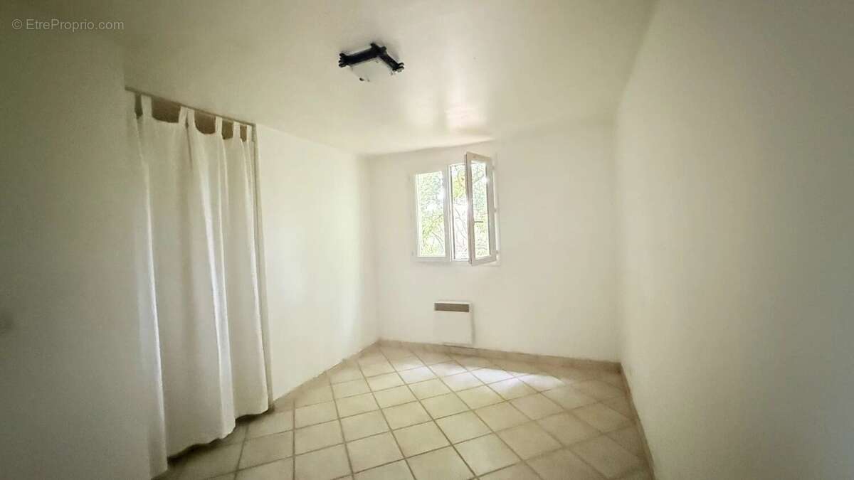 Maison à POURRIERES