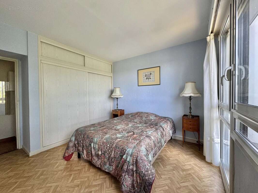 Appartement à VERRIERES-LE-BUISSON