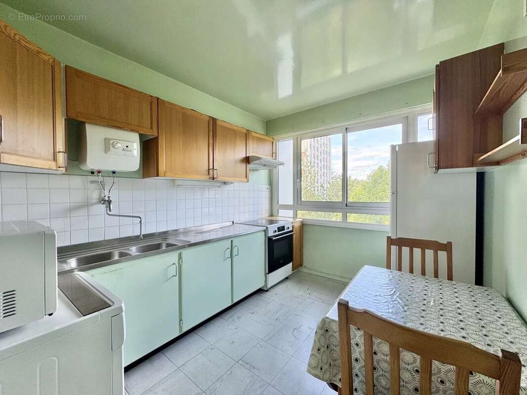 Appartement à VERRIERES-LE-BUISSON