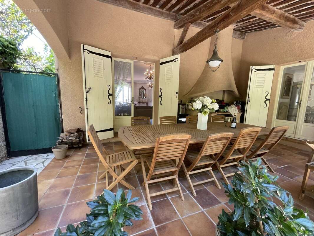 Maison à THEOULE-SUR-MER