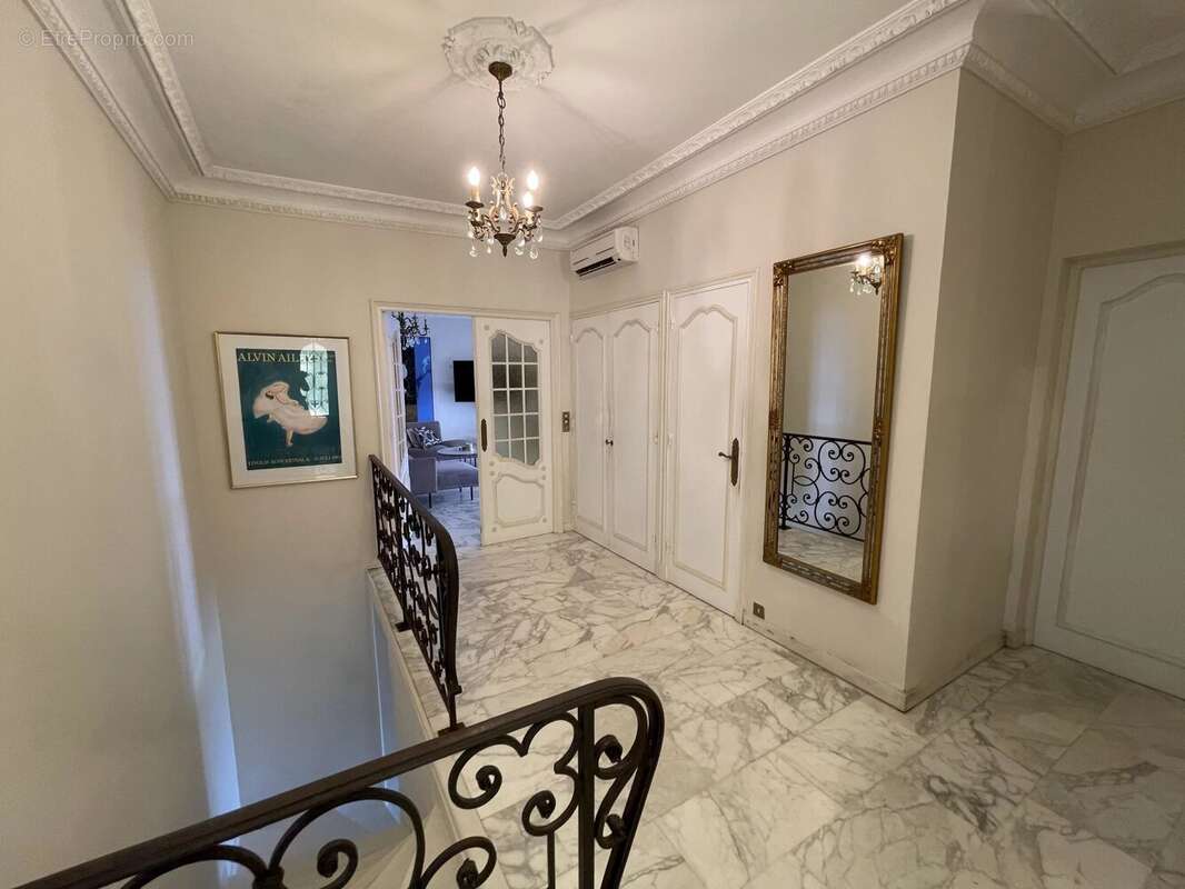 Maison à THEOULE-SUR-MER