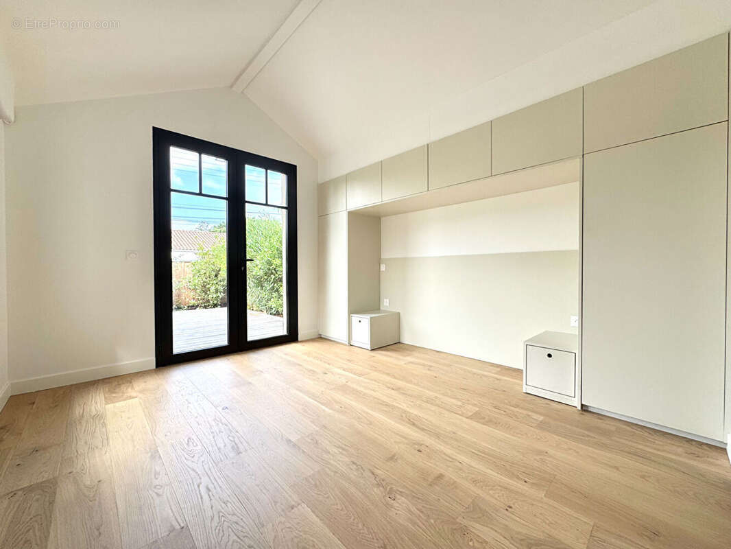 Maison à GUJAN-MESTRAS