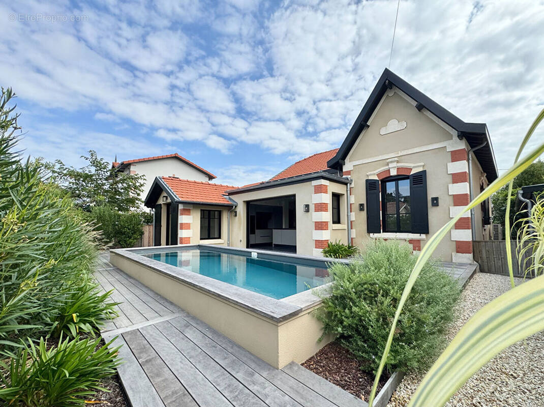 Maison à GUJAN-MESTRAS