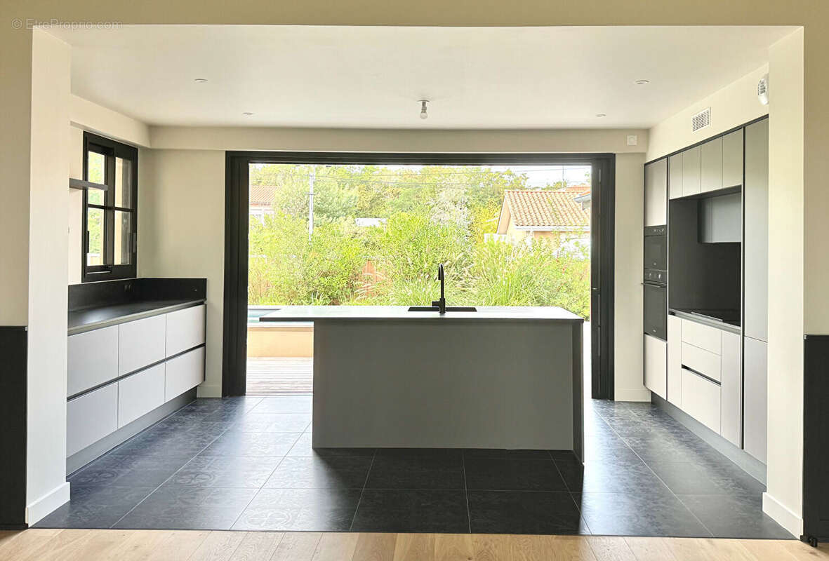 Maison à GUJAN-MESTRAS