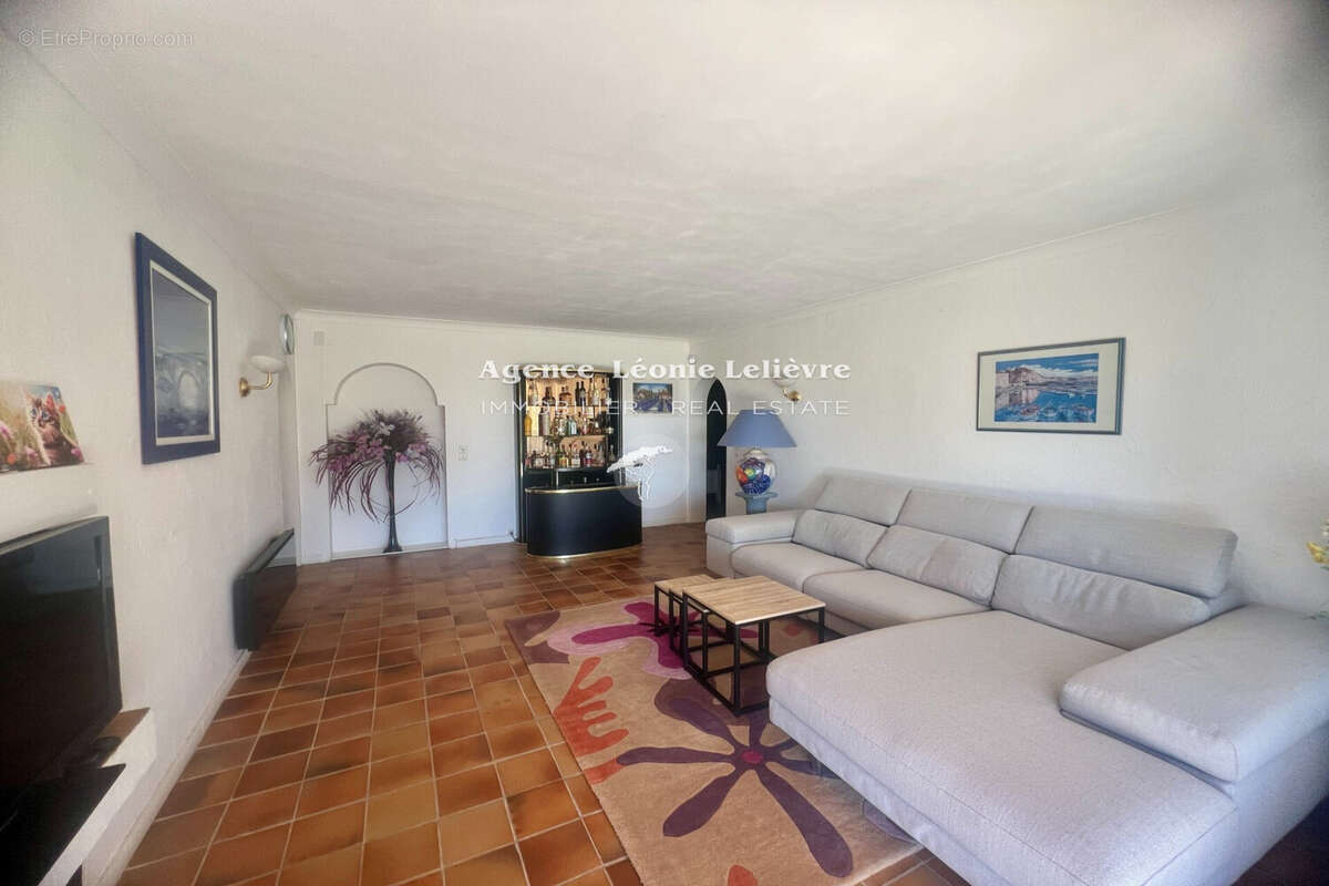 Maison à LES ISSAMBRES