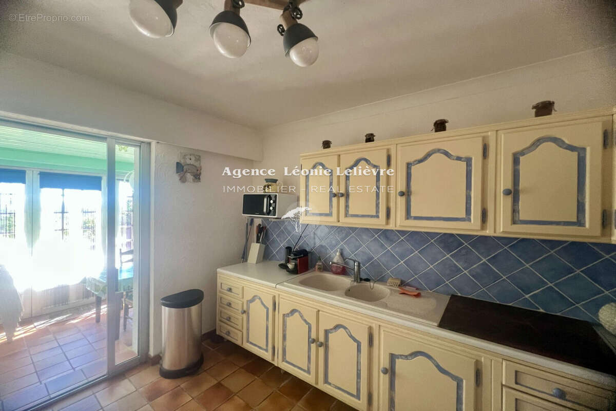 Maison à LES ISSAMBRES