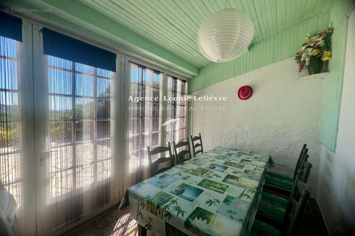 Maison à LES ISSAMBRES