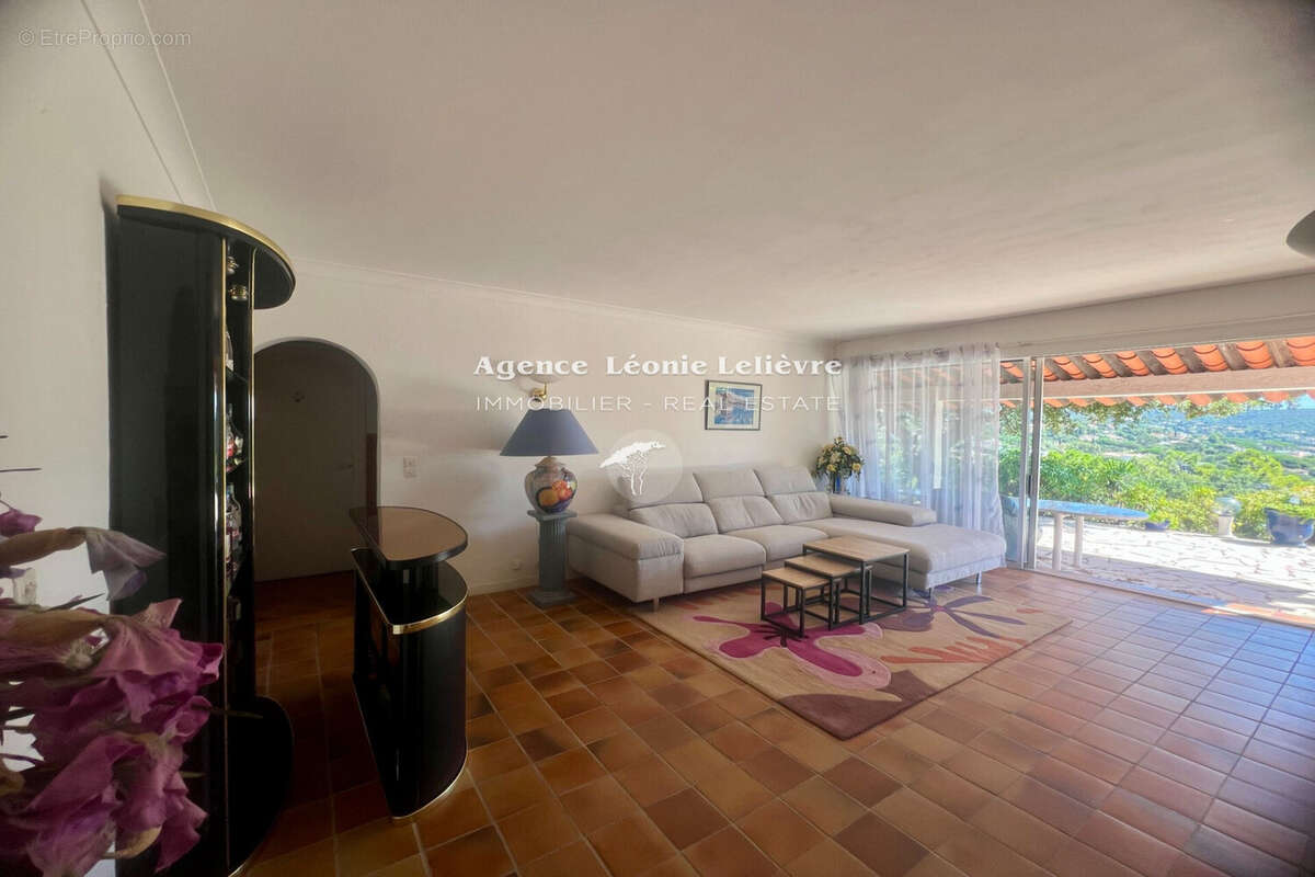 Maison à LES ISSAMBRES