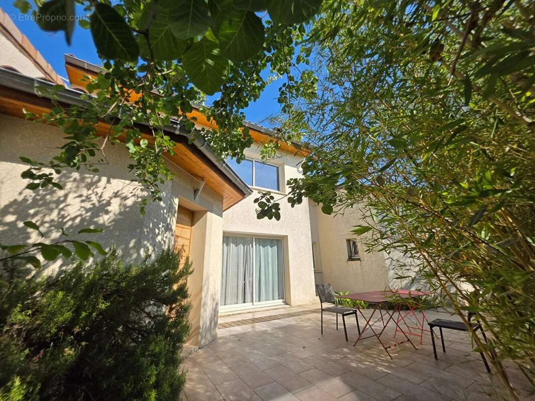 Maison à MOURS-SAINT-EUSEBE