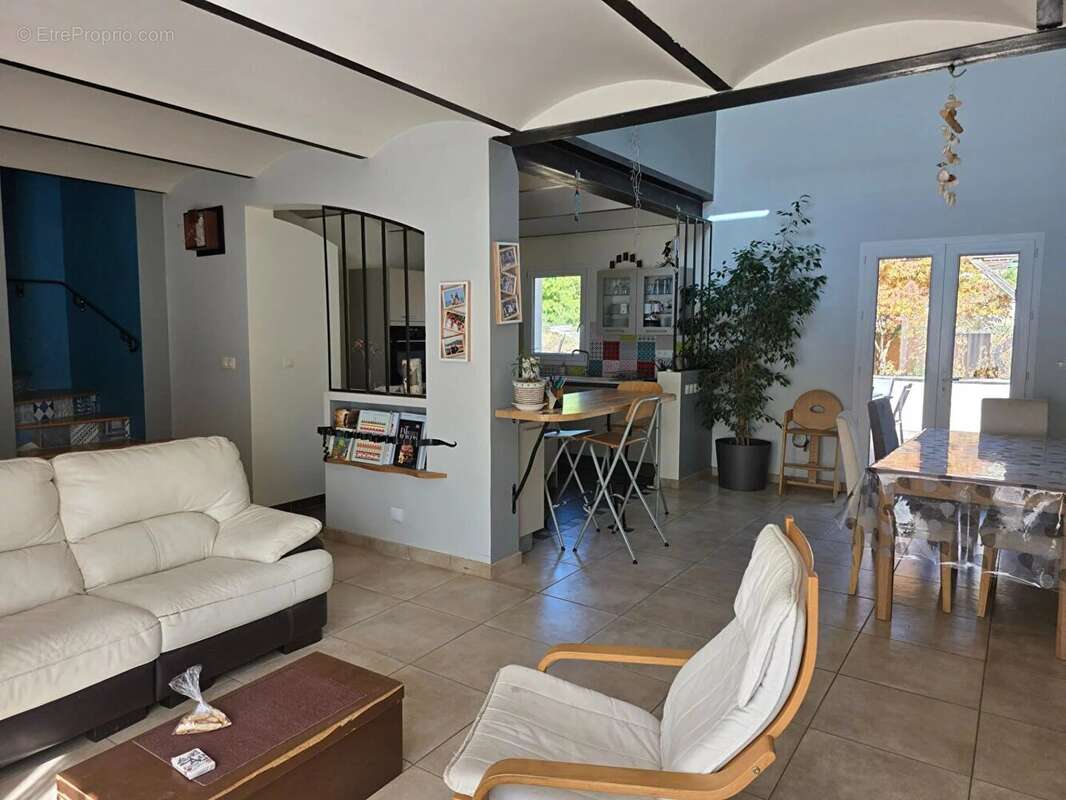 Maison à MOURS-SAINT-EUSEBE