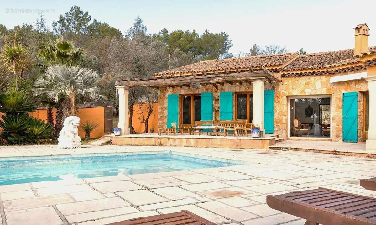   - Maison à FIGANIERES