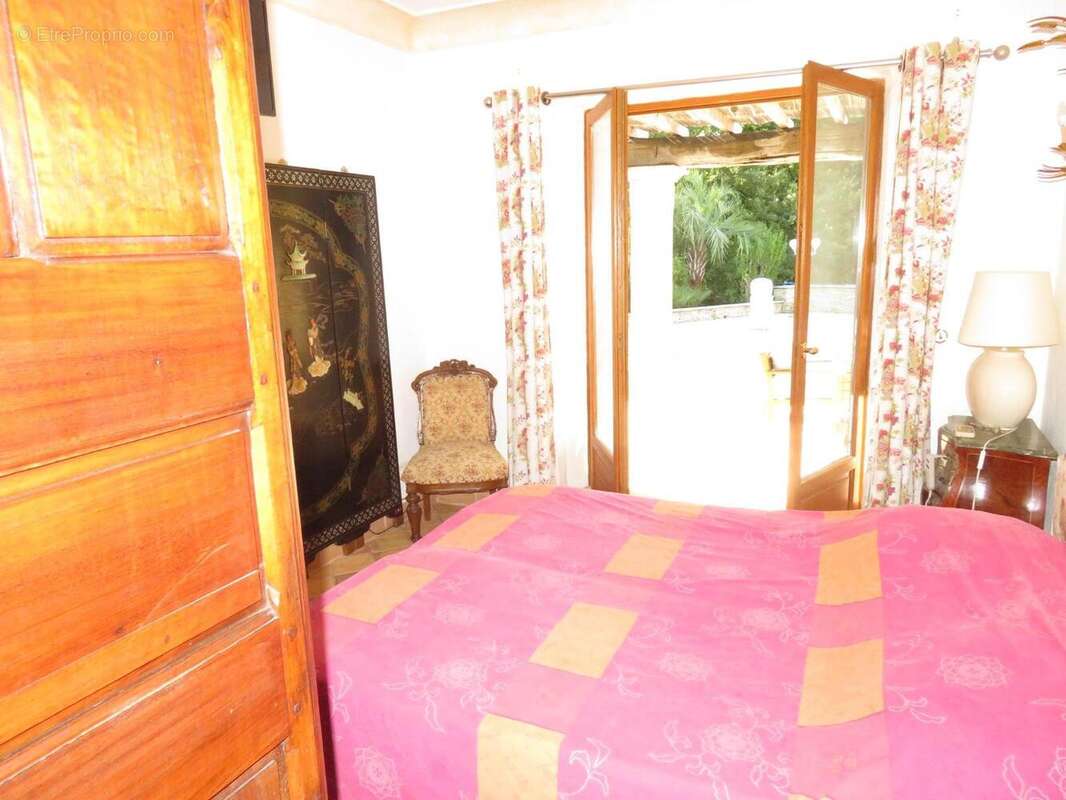   - Maison à FIGANIERES