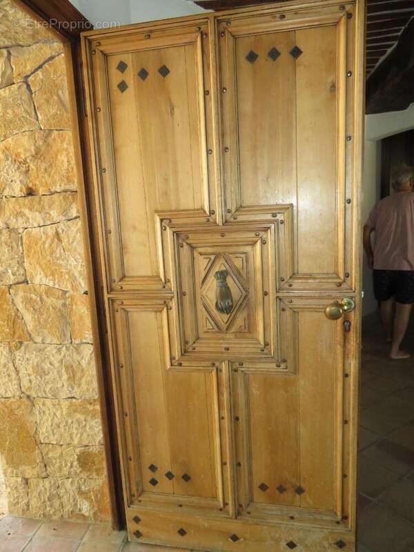   - Maison à FIGANIERES