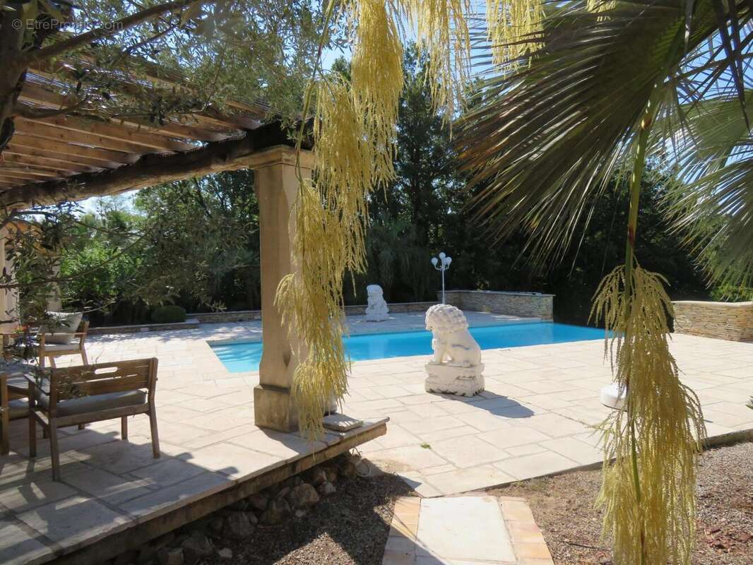   - Maison à FIGANIERES