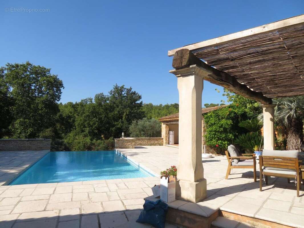   - Maison à FIGANIERES