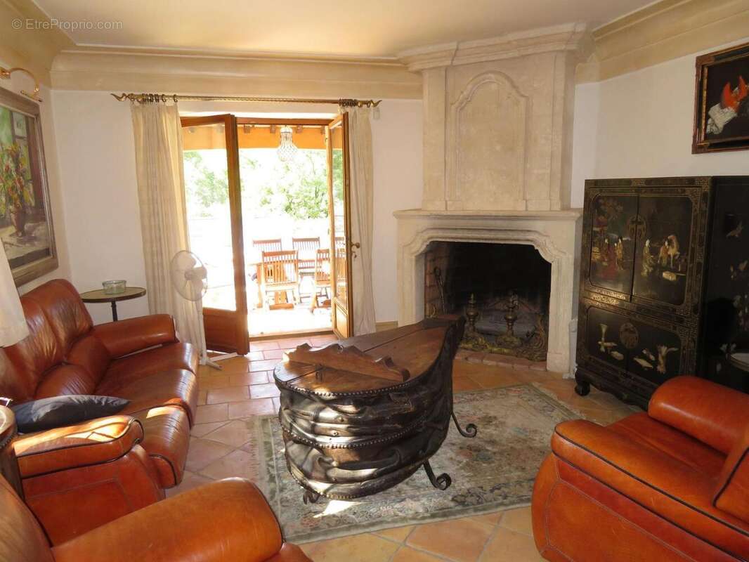   - Maison à FIGANIERES