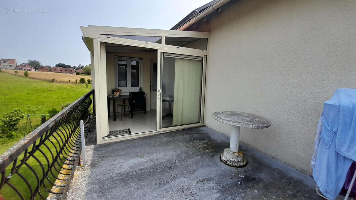 Le balcon - Maison à SAINT-PRIEST-LES-FOUGERES