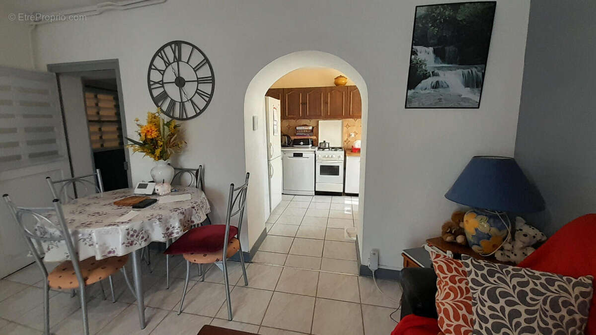 Le sejour - Maison à SAINT-PRIEST-LES-FOUGERES