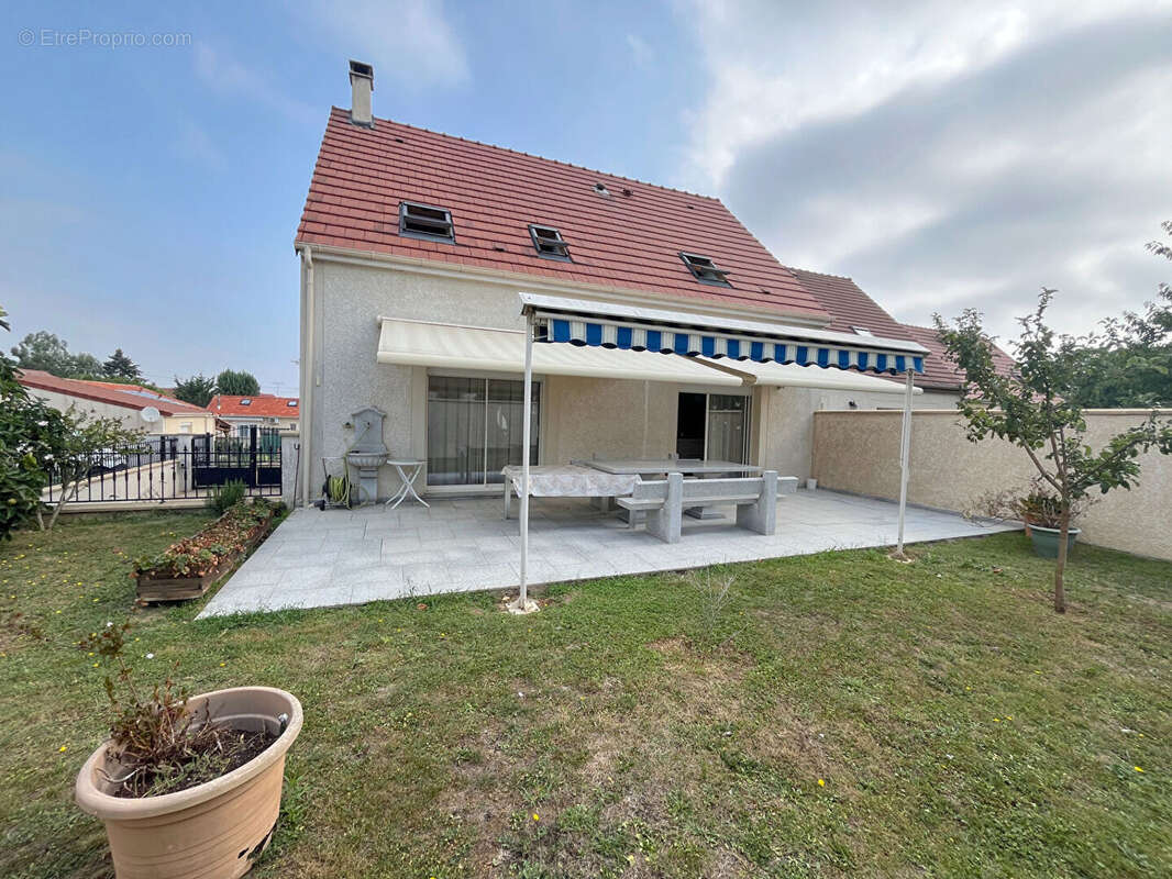 Maison à RIS-ORANGIS