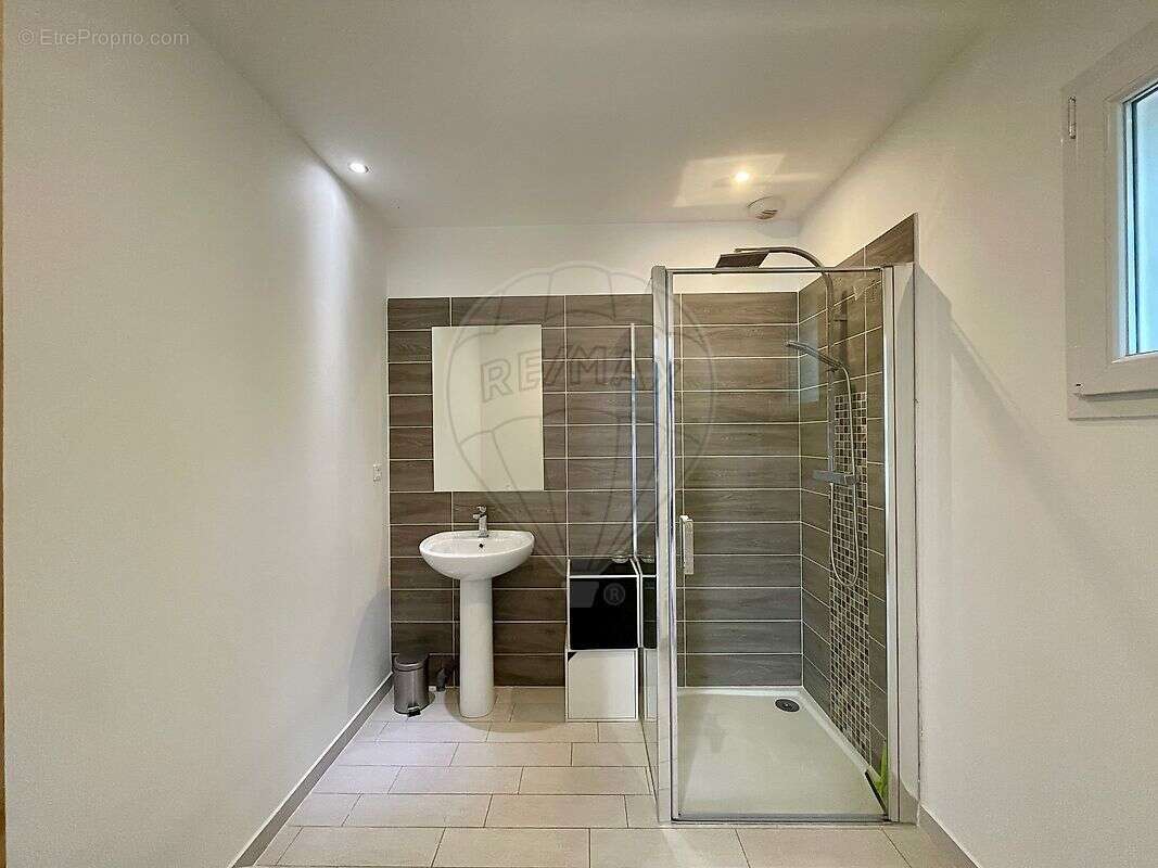 Maison à SAINTE-ANASTASIE