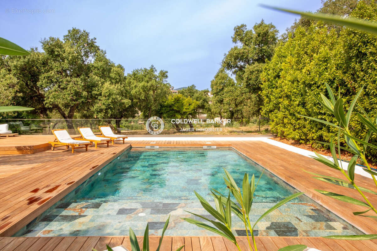 Maison à LES ISSAMBRES