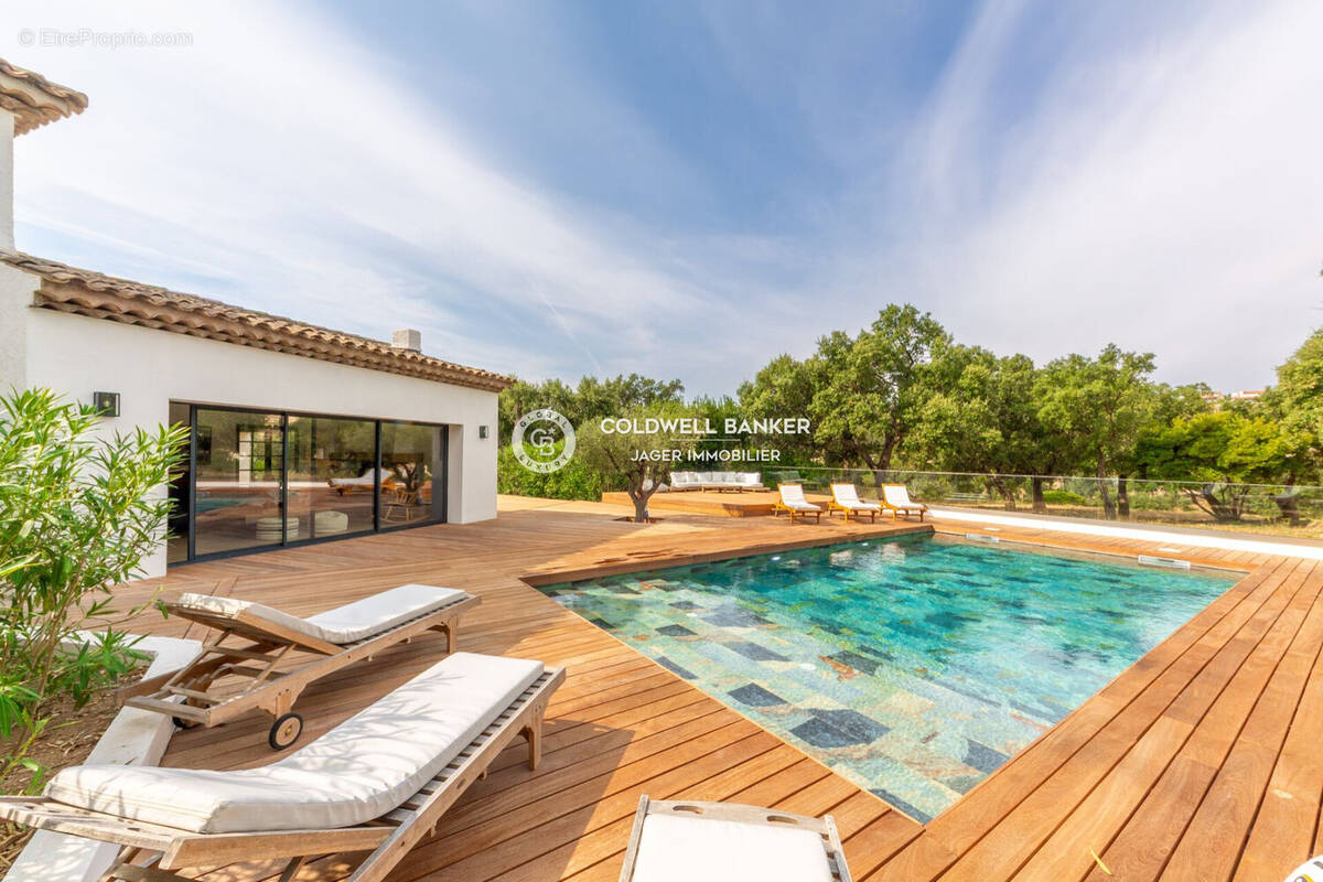 Maison à LES ISSAMBRES