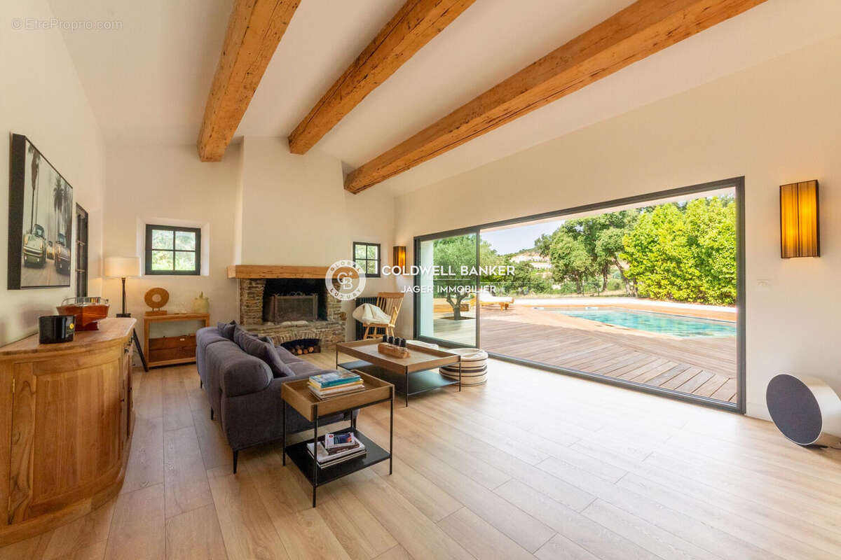 Maison à LES ISSAMBRES