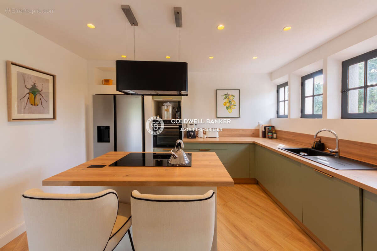 Maison à LES ISSAMBRES