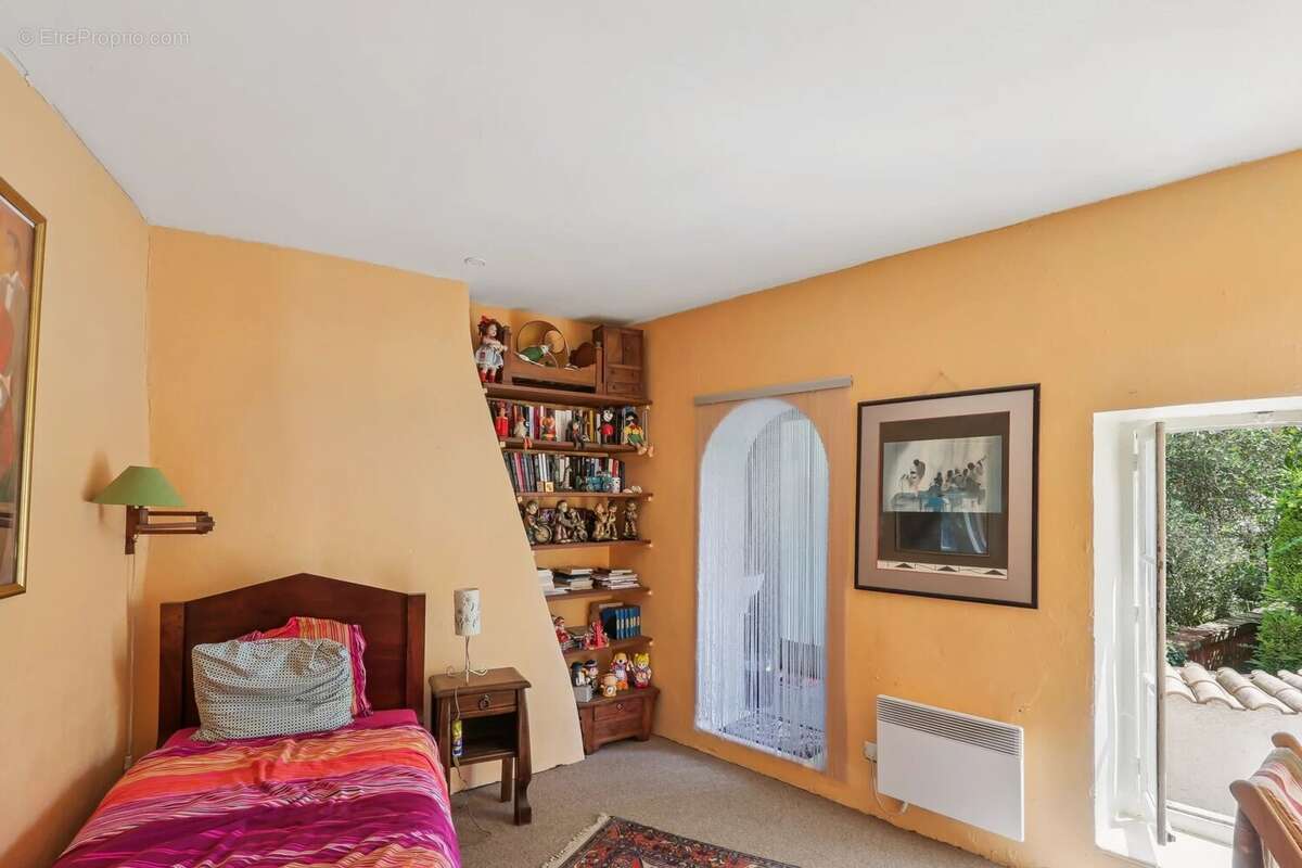 Maison à FONTAINES-SAINT-MARTIN