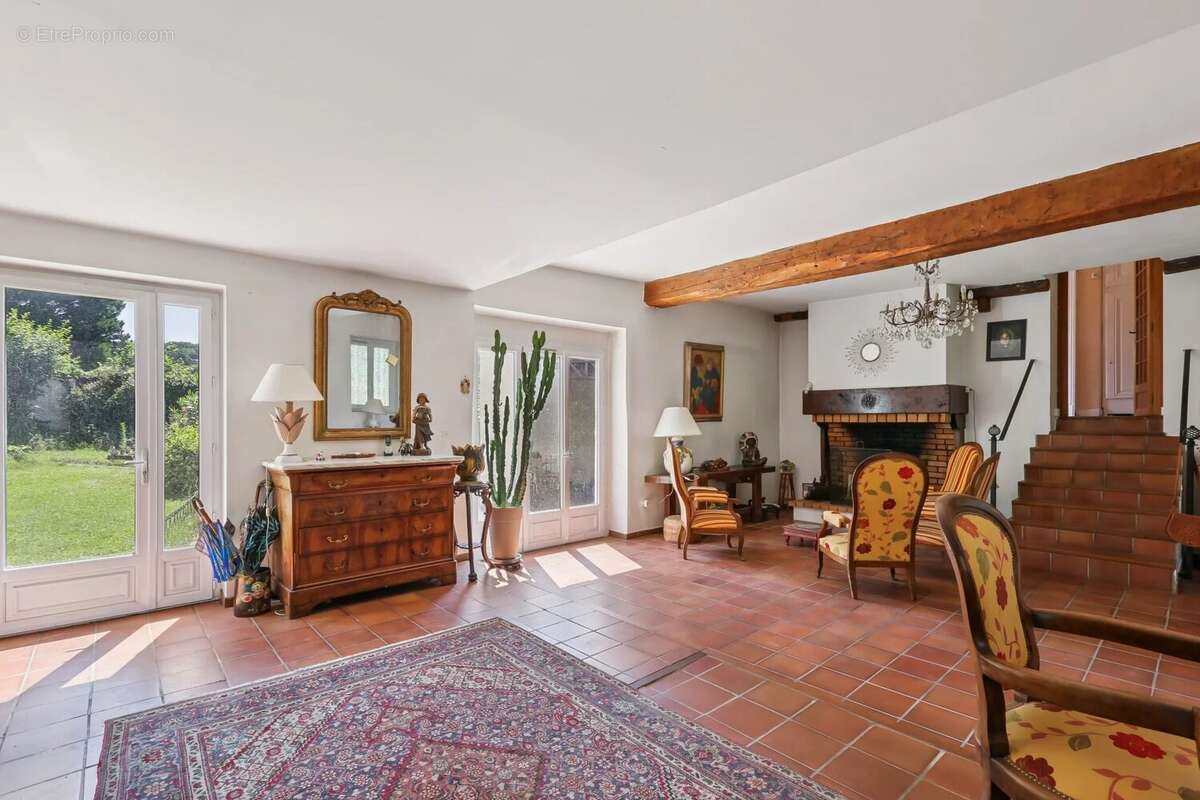 Maison à FONTAINES-SAINT-MARTIN