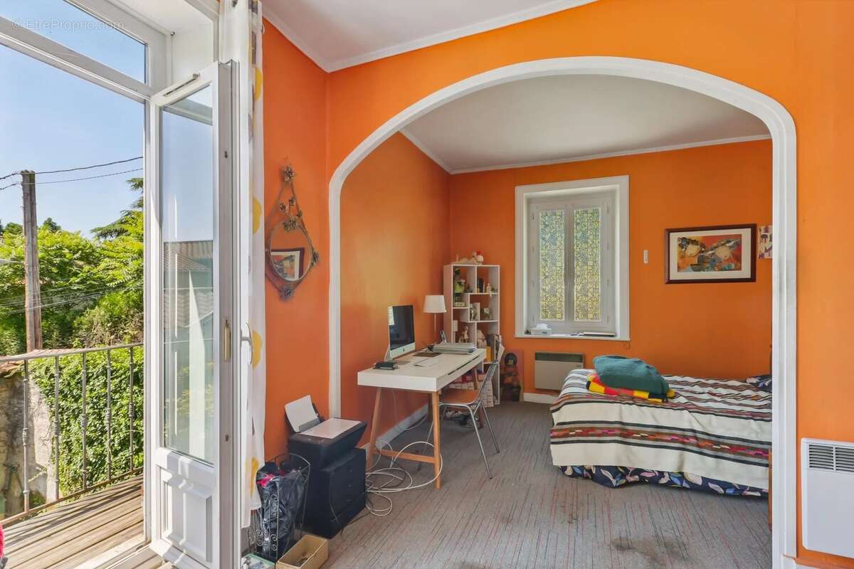 Maison à FONTAINES-SAINT-MARTIN