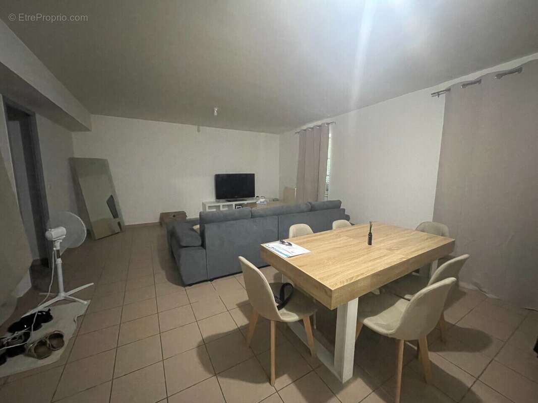 Appartement à SAINT-DONAT-SUR-L&#039;HERBASSE