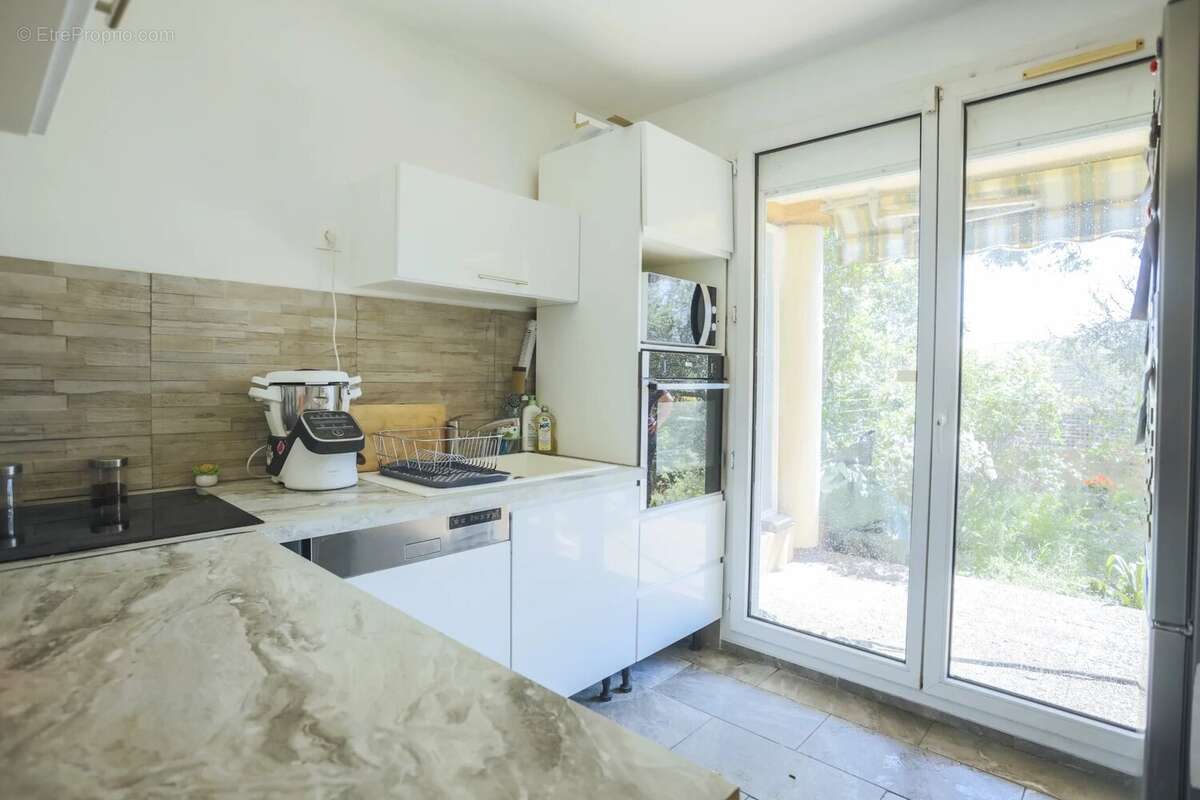 Appartement à MARSEILLE-12E