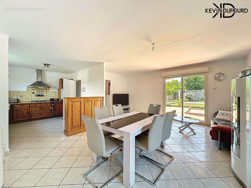 Maison à LARGENTIERE