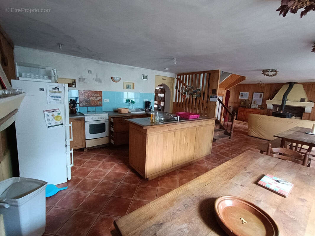 Maison à PLOUNEVEZ-QUINTIN