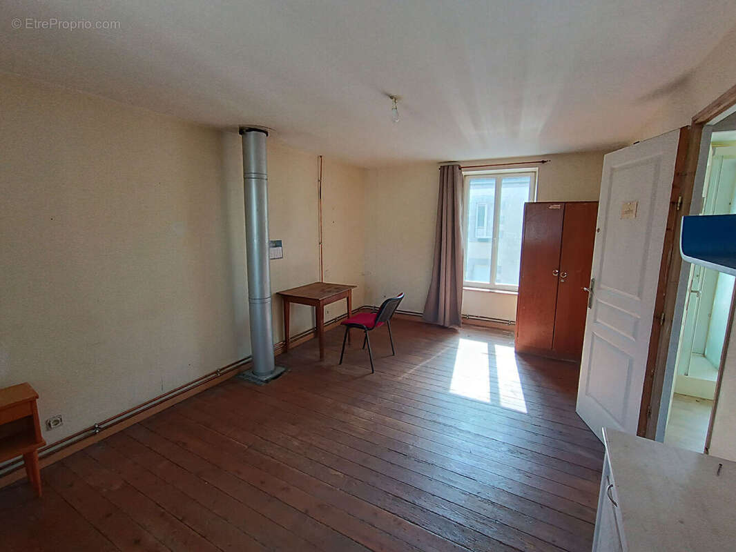 Maison à PLOUNEVEZ-QUINTIN