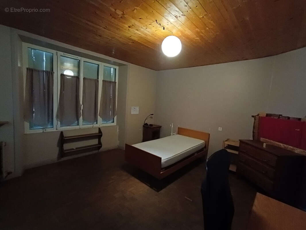 Maison à PLOUNEVEZ-QUINTIN