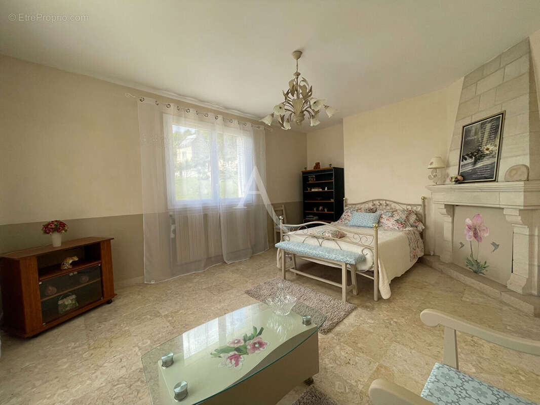 Maison à MONTRICHARD